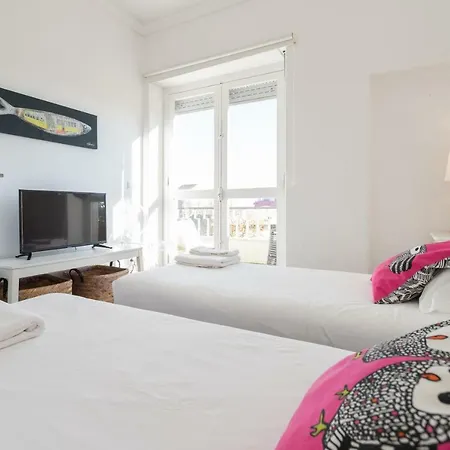 Apartamento Feels Like Restelo Bright With Balcony